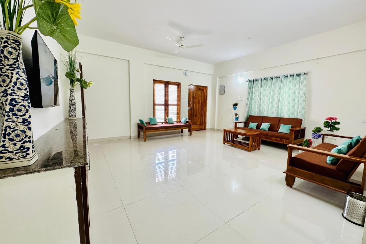 Tirupati Homestay - Ragunatha Resorts - 3Bhk Ac Apartments For Large Families - Free Breakfast - Flyover To Alipiri Gate - Wifi - Android Tv - - Easy Access To Visit All Temples Buitenkant foto