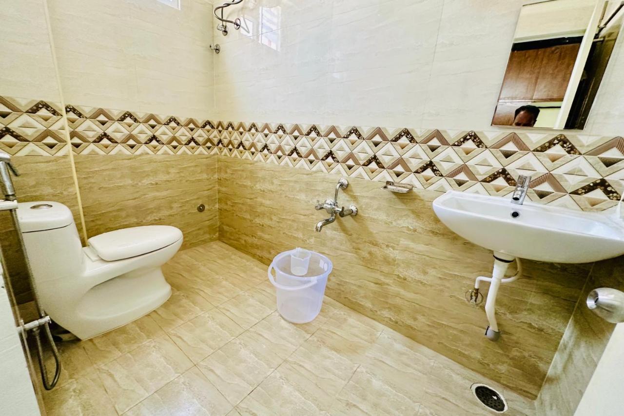 Tirupati Homestay - Ragunatha Resorts - 3Bhk Ac Apartments For Large Families - Free Breakfast - Flyover To Alipiri Gate - Wifi - Android Tv - - Easy Access To Visit All Temples Buitenkant foto