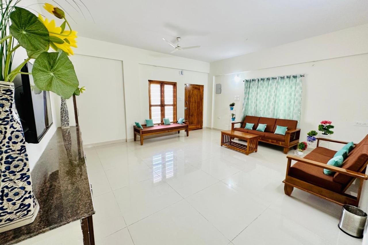 Tirupati Homestay - Ragunatha Resorts - 3Bhk Ac Apartments For Large Families - Free Breakfast - Flyover To Alipiri Gate - Wifi - Android Tv - - Easy Access To Visit All Temples Buitenkant foto